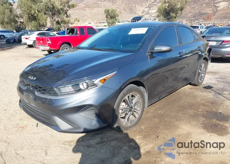 2024 Kia Forte Lxs z USA, uszkodzony, nr VIN 3KPF24AD2RE712043